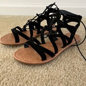 TOP Moda Black Strappy Sandals